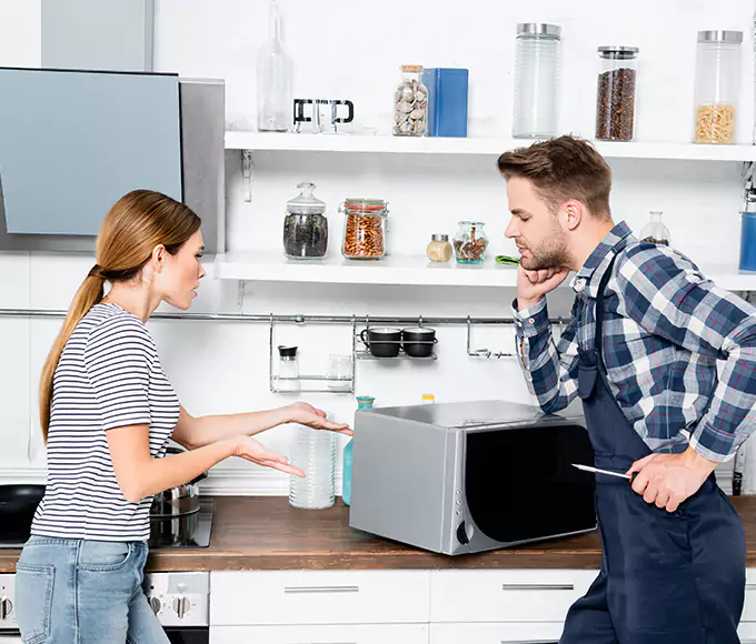 Why Islip Homeowners Trust Home Appliances for Every Microwave Fix?