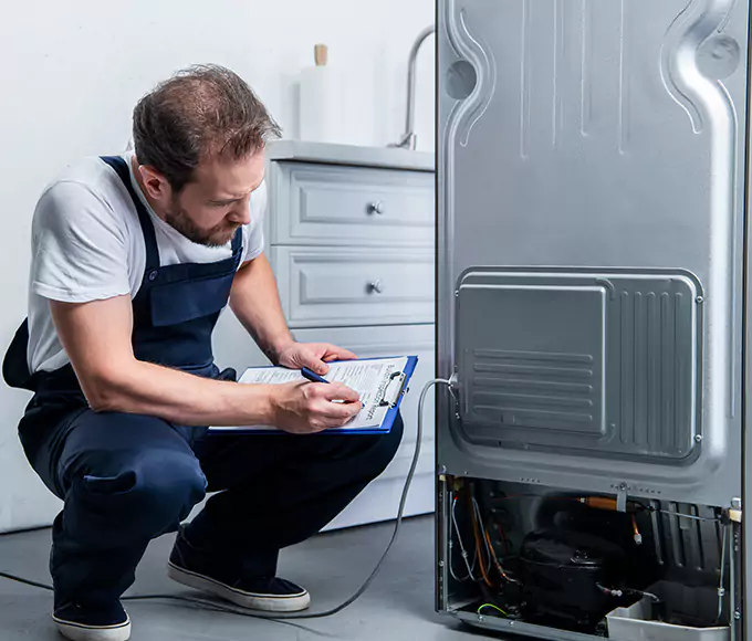 Why Islip, NY Homeowners Choose Home Appliances for Refrigerator Leak Repair?